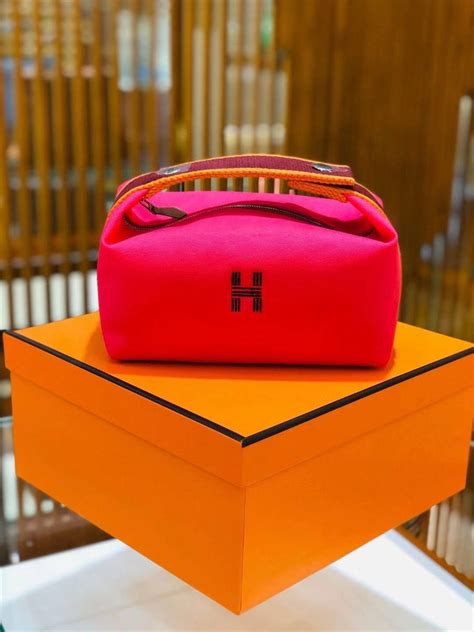 hermès official website.